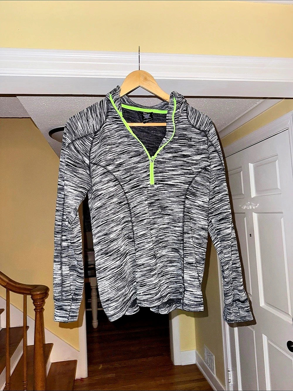 Avalanche Tectonic Zip Neck Thermal Layer Gray & Green Size Large